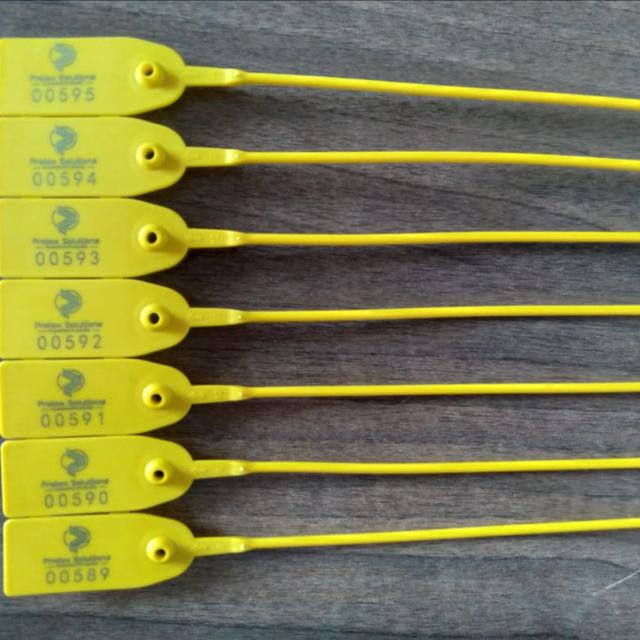 Yellow Plastic Seal with Cylindrical tail (40cm)